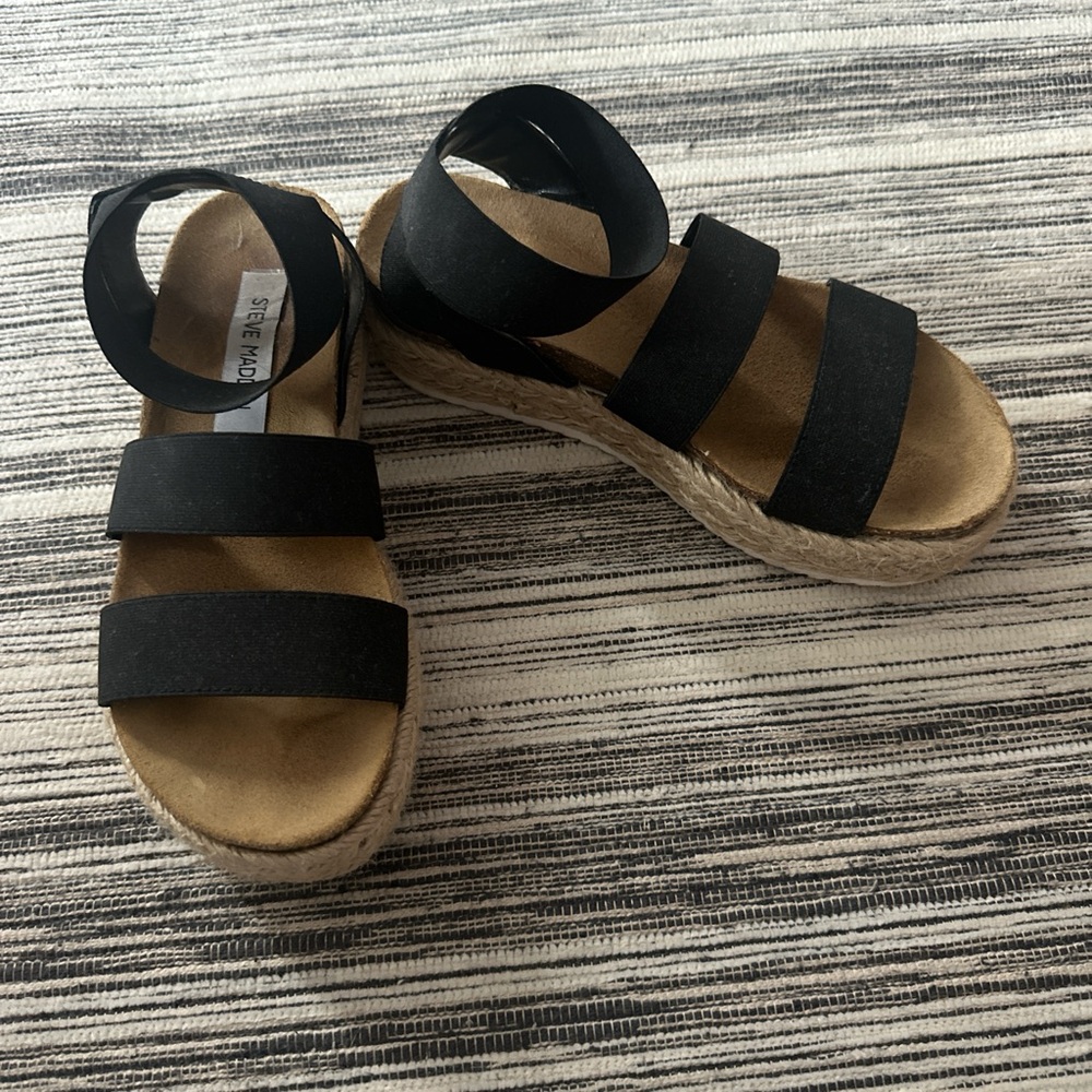 Steve Madden platform sandals